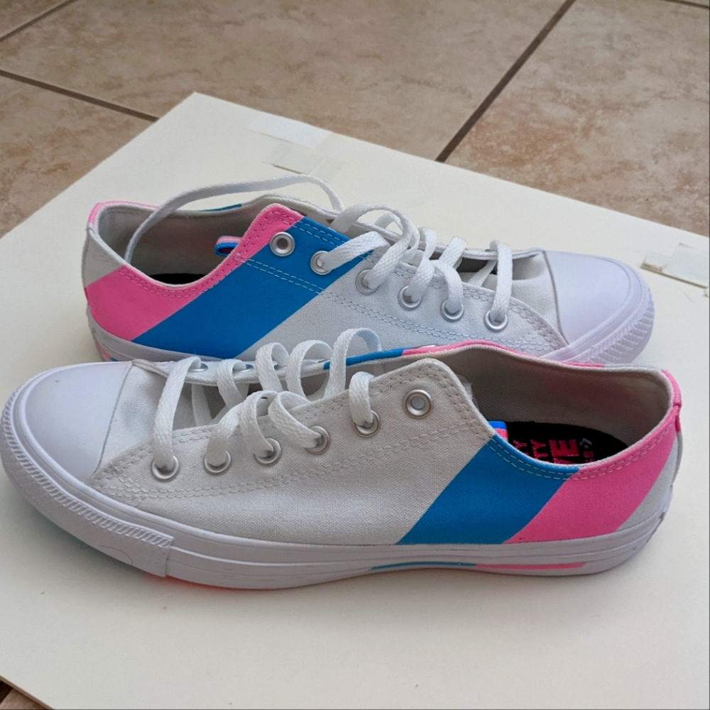 Converse White Low Tops size 10/8.5